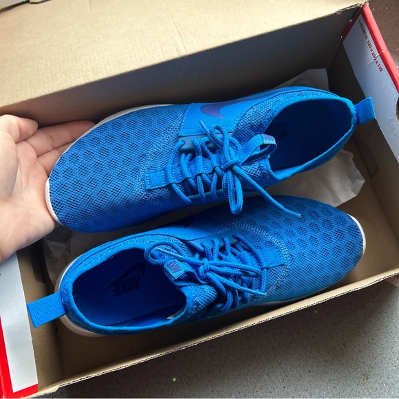 Women’s Nike Juvenate - Picture 4 of 5